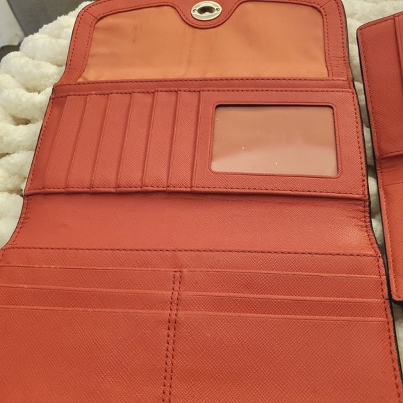 Coach genuine pebbled leather wallet checkbook cover salmon - Picture 3 of 10